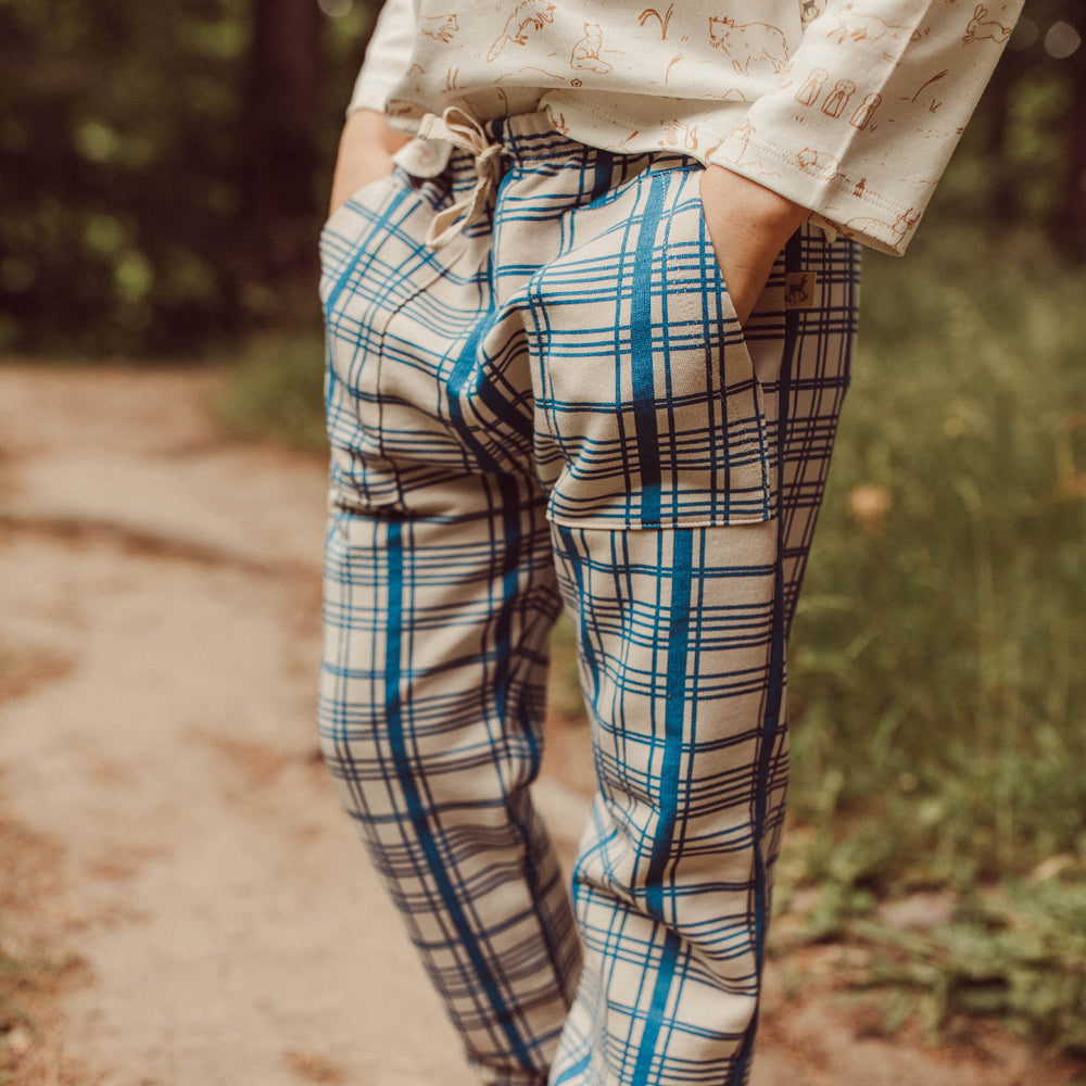 'winter checks dark blue' white sand joggers